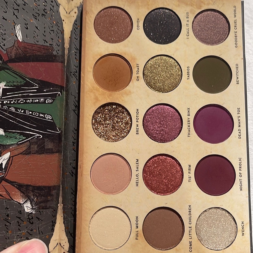 Colourpop limited edition hocus pocus gather round sisters palette